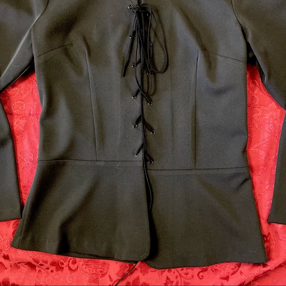 Frederick’s of Hollywood. Size 4. Lace-up Jacket. - Picture 4 of 12